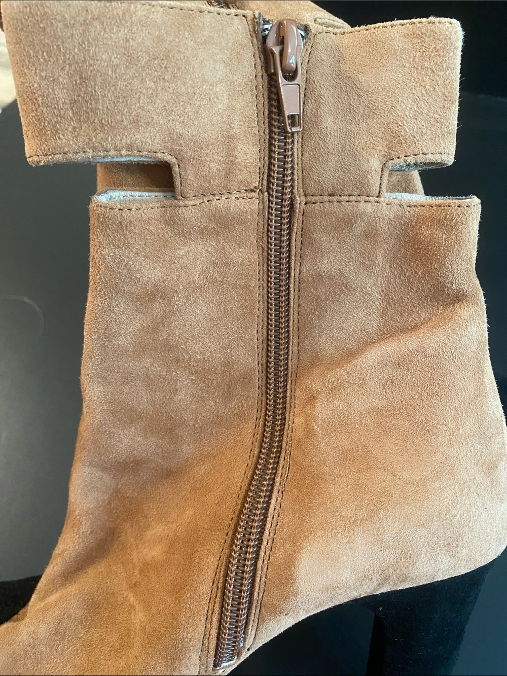 42. Gold Kiki Leather Suede Two Tone Heeled Pointed Toe Boots Tan Black Sz 7.5 - Picture 4 of 12